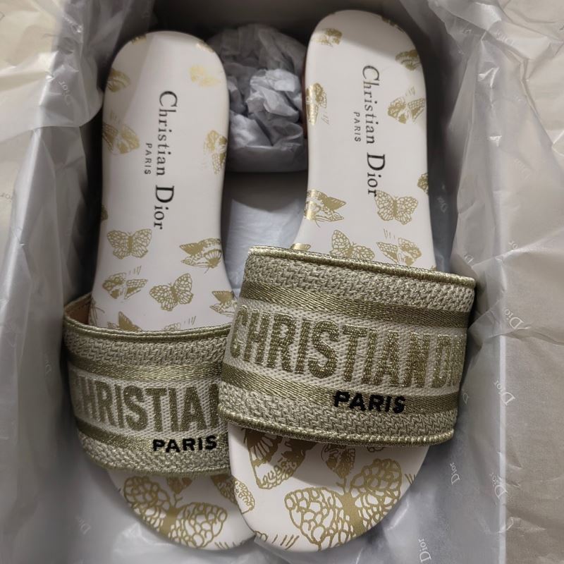 ch**an D*or slippers